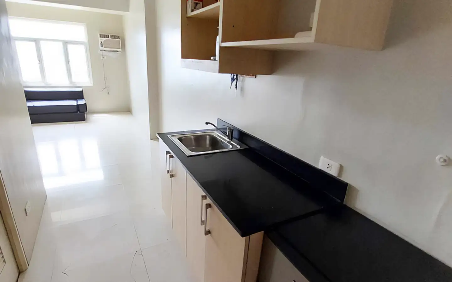 Studio unit for sale in Vista Taft Manila near DLSU