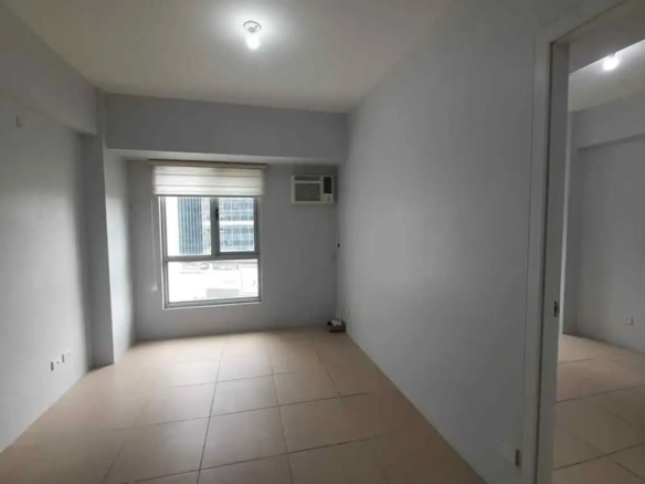 Living area of 1-bedroom unit at Avida Towers 34th