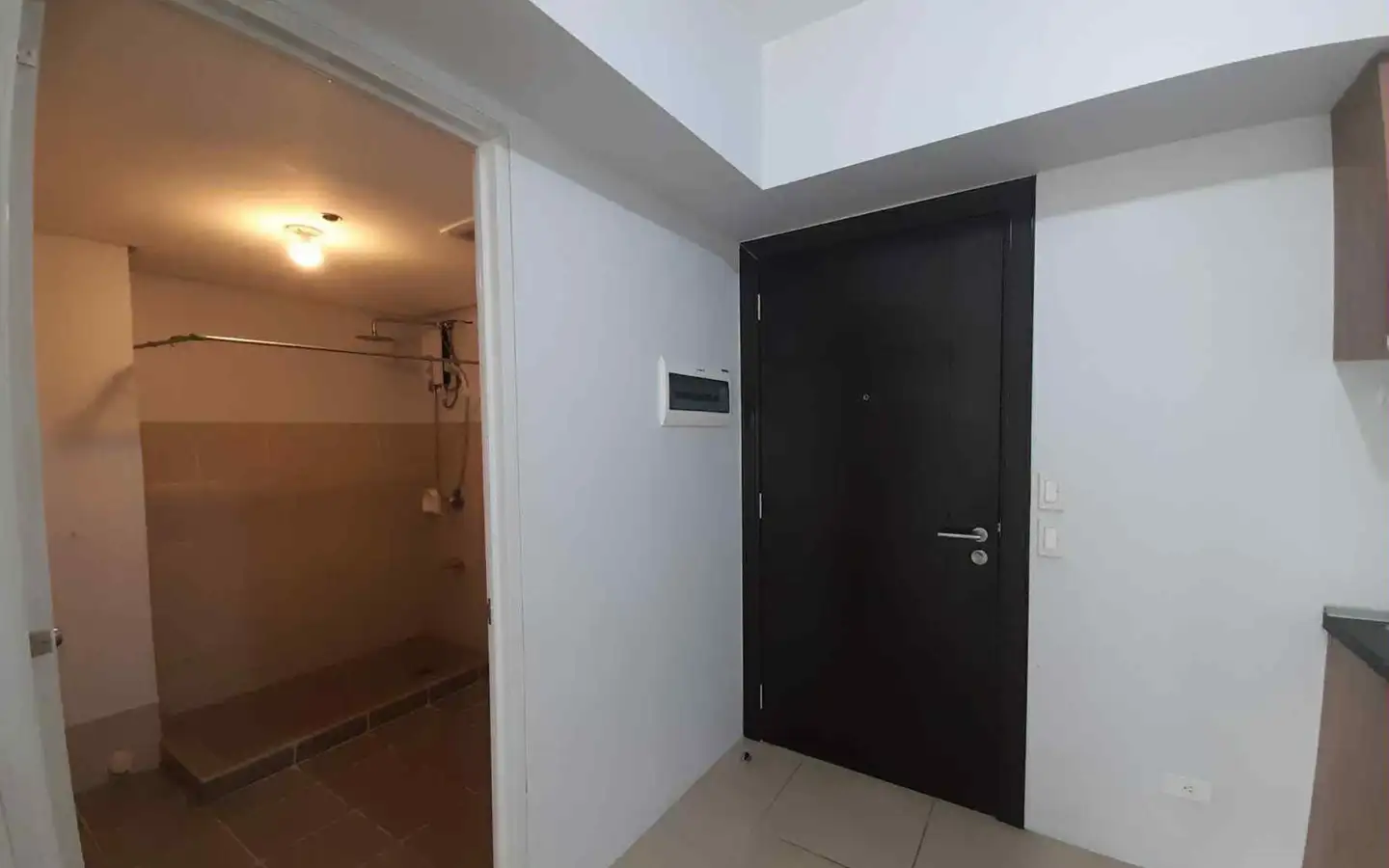 Avida Towers 34th Toilet and Bath Toilet and bath of Avida Towers 34th condo