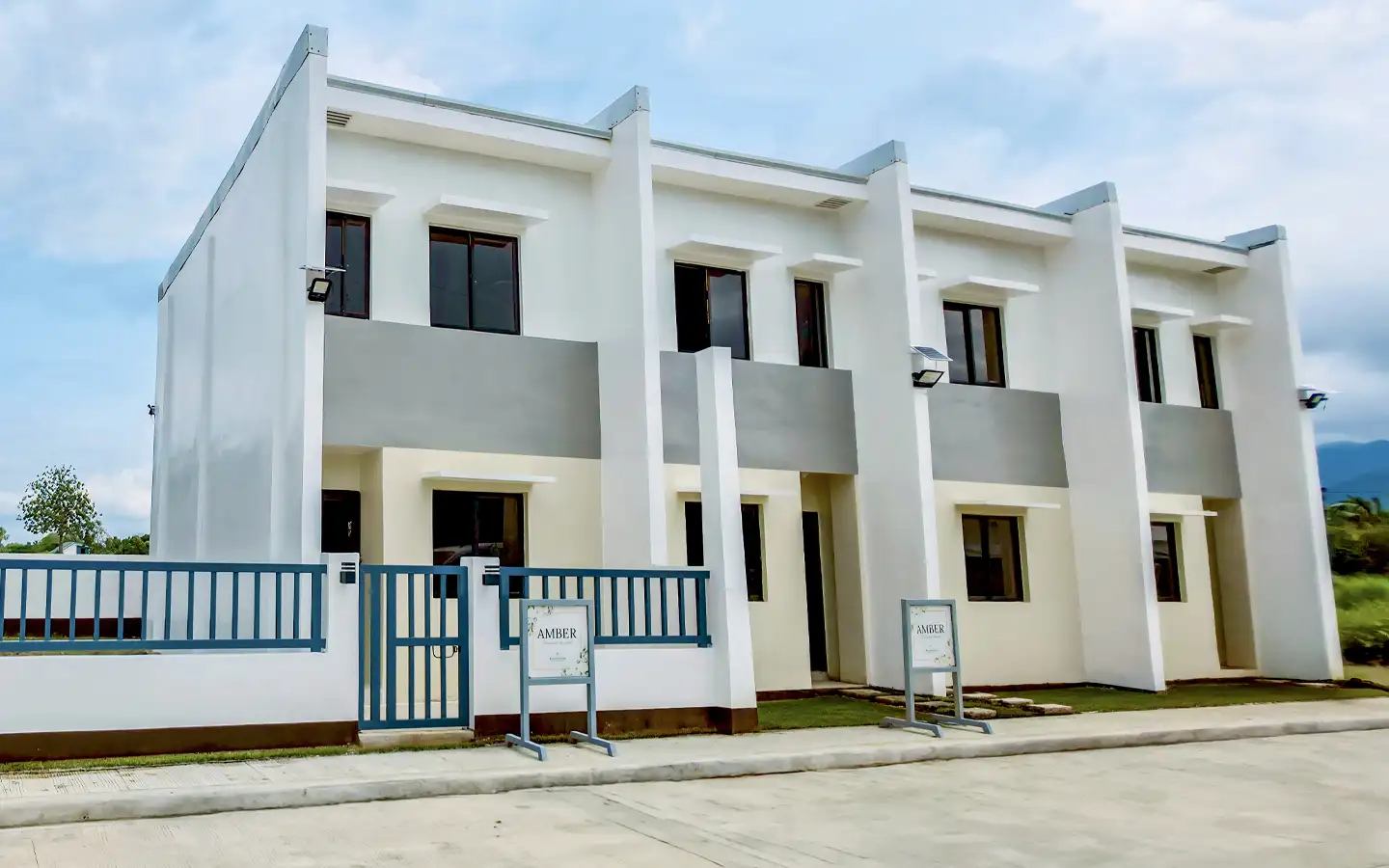 House and Lot for Sale in San Pablo Laguna – Exterior Exterior of a townhouse for sale in San Pablo, Laguna