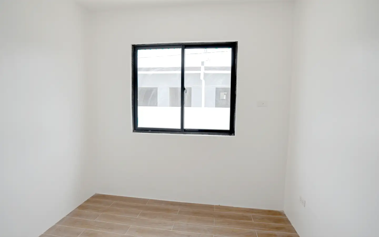 Turnover finish of the second bedroom in the San Jose del Monte townhouse