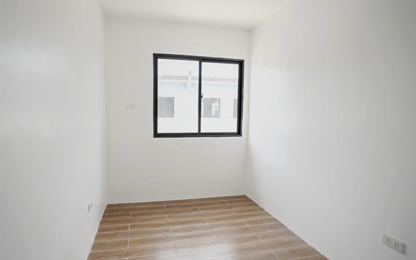 Turnover finish of the third bedroom in the San Jose del Monte townhouse