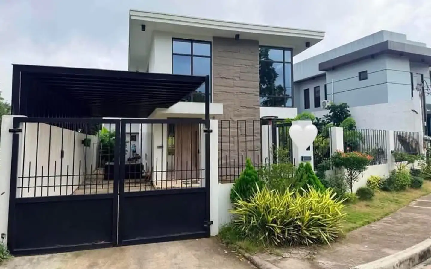 Royale Tagaytay Estates House Exterior – Day Exterior of the house in Royale Tagaytay Estates during the day